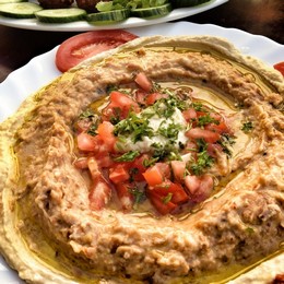 Powerfood Chef lunch: Libanonsk humus  pochka Blzkeho vchodu