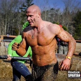 Blato, ostnat drty, ale najm pohyb vo vonej prrode  to je Reebok Spartan Race