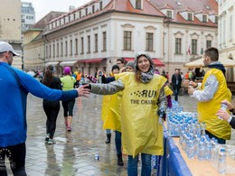 Pr pomc a zskaj bezplatn tartovn pre seba alebo svojho kamoa