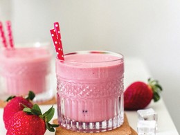 Predtrningov jahodov smoothie